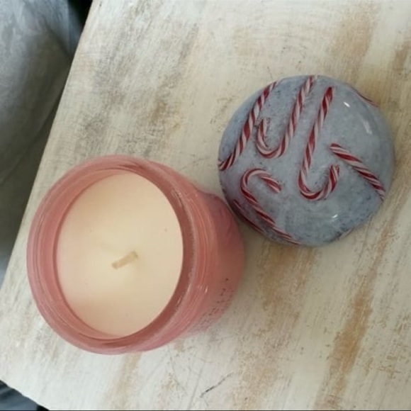 ⚡️DW Home "PEPPERMINT FOREST" Candle - Picture 3 of 4